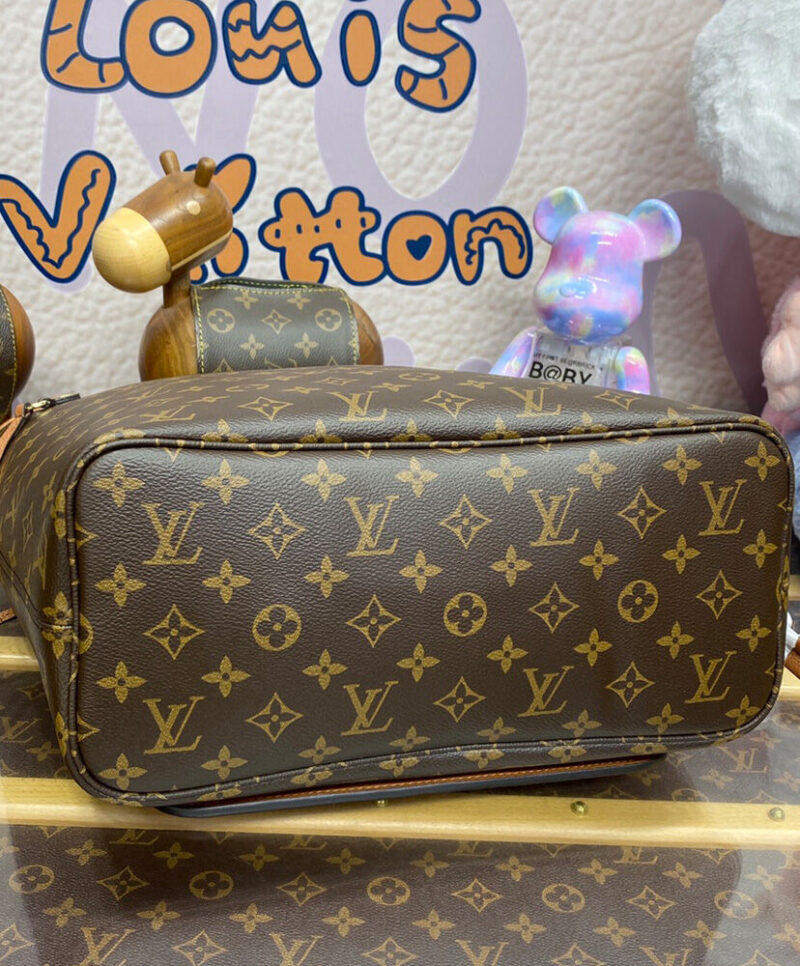 Louis Vuitton Neverfull Inside Out MM M11946 M12061